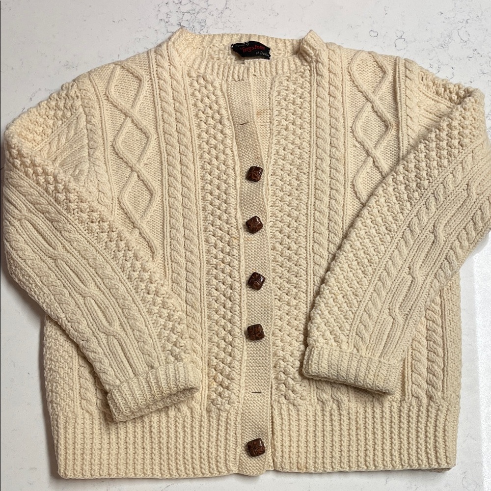 Kingstons of Dublin Cream Cable Knit Cardigan buttons down (3 buttons missing)